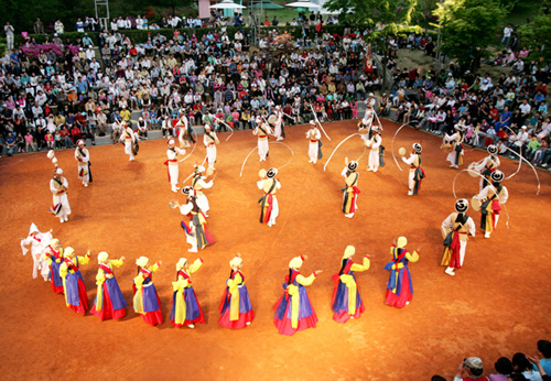Anseong Namsadang Ba...