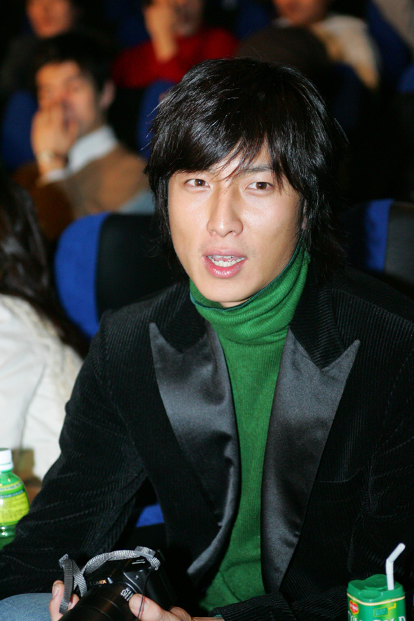 Park Gun-Hyung